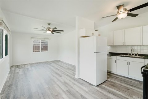 House in Seminole, Florida 3 bedrooms, 78.04 sq.m. № 1824731 - photo 10