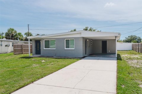 House in Seminole, Florida 3 bedrooms, 78.04 sq.m. № 1824731 - photo 2