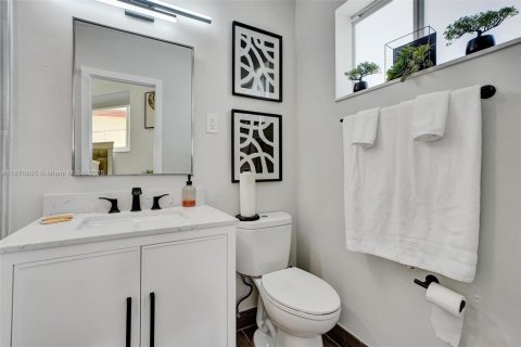 Villa ou maison à louer à Miami Gardens, Floride: 4 chambres, 142.98 m2 № 1922989 - photo 27