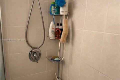 Купить кондоминиум в Майами, Флорида 1 спальня, 57.6м2, № 1958779 - фото 9