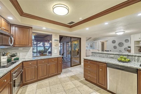 House in Nokomis, Florida 4 bedrooms, 239.22 sq.m. № 563856 - photo 15