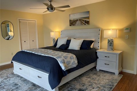 House in Nokomis, Florida 4 bedrooms, 239.22 sq.m. № 563856 - photo 24