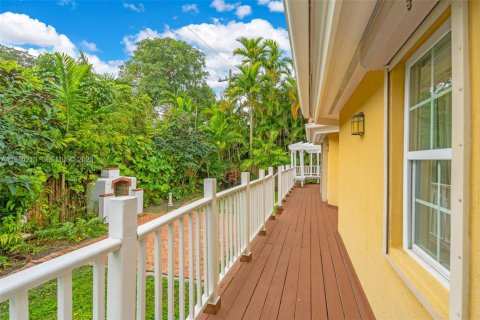 Villa ou maison à vendre à Miami, Floride: 3 chambres, 155.05 m2 № 1987382 - photo 26