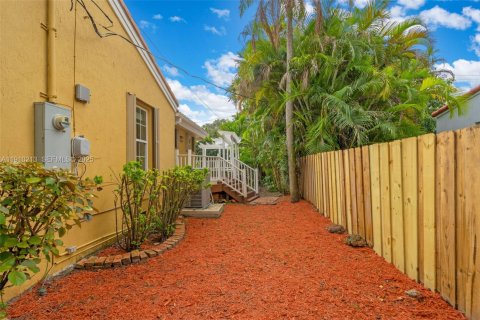 Villa ou maison à vendre à Miami, Floride: 3 chambres, 155.05 m2 № 1987382 - photo 23