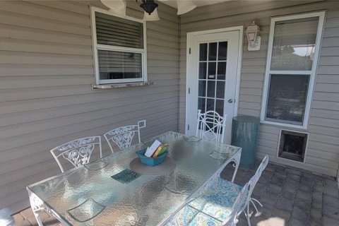 House in The Villages, Florida 3 bedrooms, 141.86 sq.m. № 1630345 - photo 20