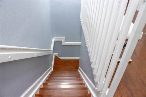 Townhouse in Hialeah, Florida 3 bedrooms, 147.9 sq.m. № 1860927 - photo 18
