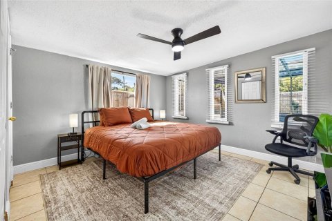 Villa ou maison à vendre à Seminole, Floride: 3 chambres, 118.91 m2 № 2298182 - photo 12