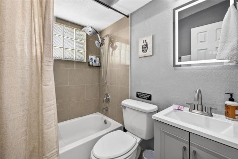 Villa ou maison à vendre à Seminole, Floride: 3 chambres, 118.91 m2 № 2298182 - photo 18