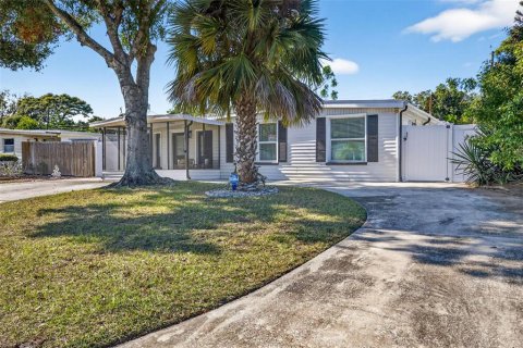 Villa ou maison à Seminole, Floride 3 chambres, 118.91 m2 № 2298182