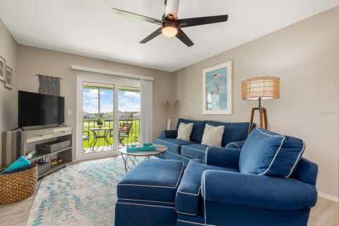 Condo in Punta Gorda, Florida, 2 bedrooms  № 2379067 - photo 8
