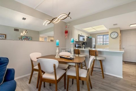 Condo in Punta Gorda, Florida, 2 bedrooms  № 2379067 - photo 12