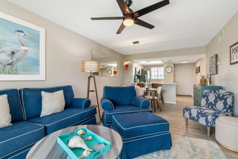 Condo in Punta Gorda, Florida, 2 bedrooms  № 2379067 - photo 9