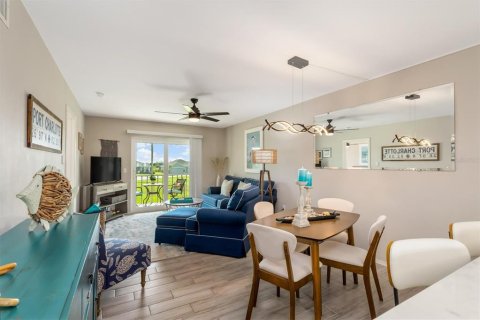Condo in Punta Gorda, Florida, 2 bedrooms  № 2379067 - photo 7
