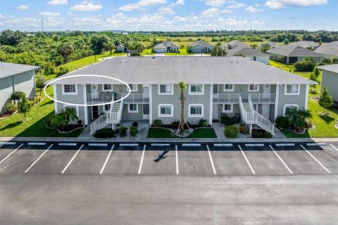 Condo in Punta Gorda, Florida, 2 bedrooms  № 2379067
