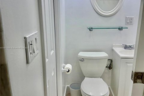 Touwnhouse à louer à Miami, Floride: 1 chambre, 94.3 m2 № 1967327 - photo 12