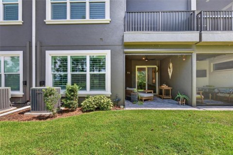 Townhouse in New Smyrna Beach, Florida 3 bedrooms, 197.97 sq.m. № 2374102 - photo 17