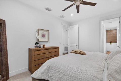 Townhouse in New Smyrna Beach, Florida 3 bedrooms, 197.97 sq.m. № 2374102 - photo 24