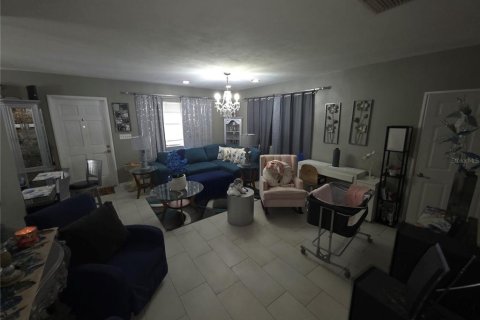 House in Tampa, Florida 3 bedrooms, 115.94 sq.m. № 1735459 - photo 21