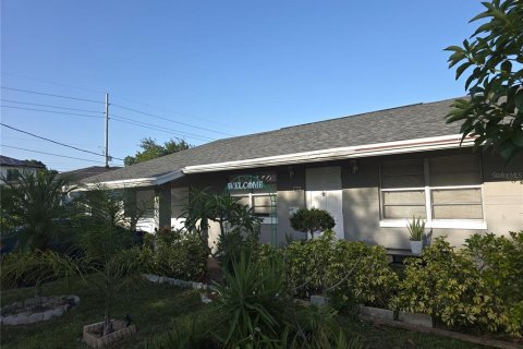 House in Tampa, Florida 3 bedrooms, 115.94 sq.m. № 1735459 - photo 3