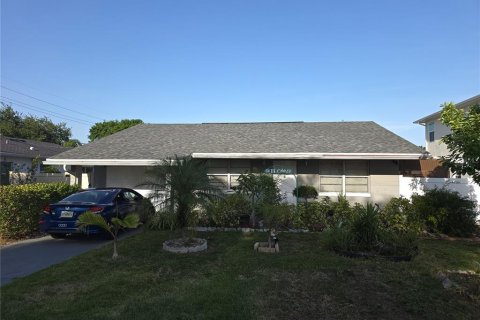 House in Tampa, Florida 3 bedrooms, 115.94 sq.m. № 1735459 - photo 1
