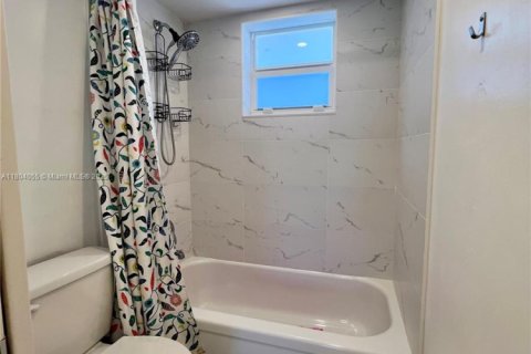 Copropriété à louer à Lauderdale-by-the-Sea, Floride: 1 chambre, 66.43 m2 № 1960785 - photo 16