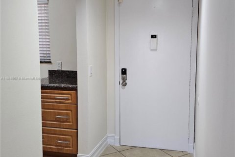 Condominio en venta en Miami, Florida, 2 dormitorios, 91.51 m2 № 1850714 - foto 9