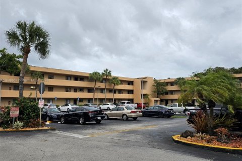 Condominio en venta en Miami, Florida, 2 dormitorios, 91.51 m2 № 1850714 - foto 1