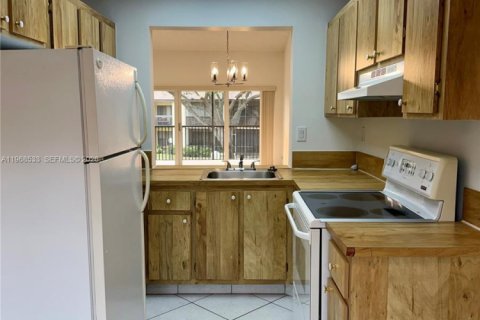 Condominio en alquiler en Deerfield Beach, Florida, 2 dormitorios, 106.84 m2 № 2031688 - foto 4