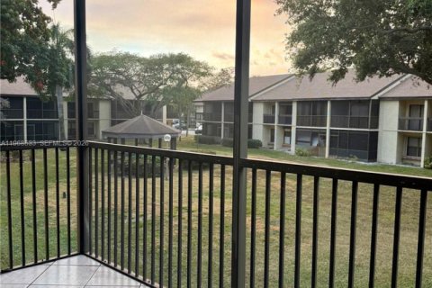 Condominio en alquiler en Deerfield Beach, Florida, 2 dormitorios, 106.84 m2 № 2031688 - foto 22