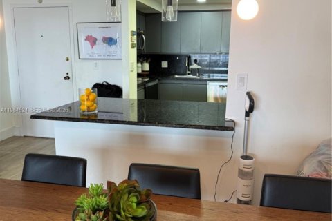 Condominio en venta en Hallandale Beach, Florida, 2 dormitorios, 146.79 m2 № 2045542 - foto 8