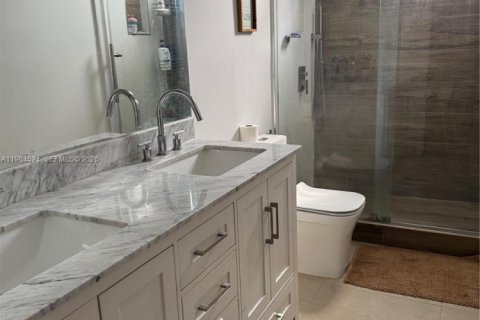 Condominio en venta en Hallandale Beach, Florida, 2 dormitorios, 146.79 m2 № 2045542 - foto 17