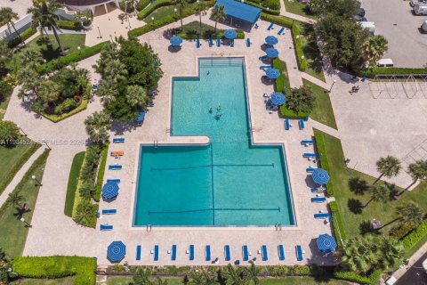 Condominio en venta en Hallandale Beach, Florida, 2 dormitorios, 146.79 m2 № 2045542 - foto 23
