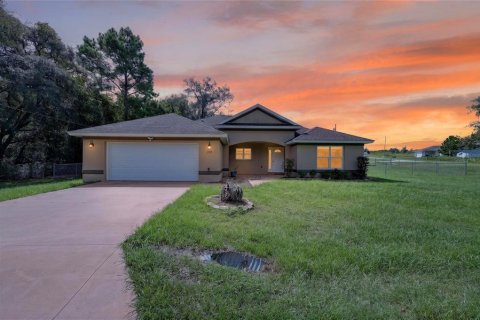 Casa en Ocala, Florida 3 dormitorios, 171.59 m2 № 2385892