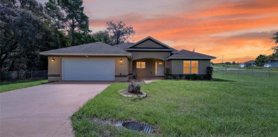 Casa en Ocala, Florida 3 dormitorios, 171.59 m2 № 2385892