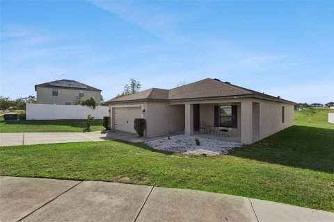 Villa ou maison à vendre à Groveland, Floride: 4 chambres, 142.51 m2 № 2398440 - photo 2