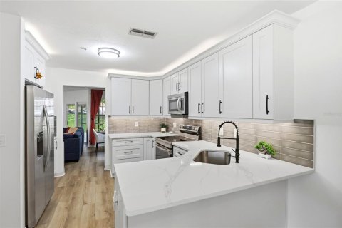 Adosado en venta en Altamonte Springs, Florida, 2 dormitorios, 142.23 m2 № 2149716 - foto 18