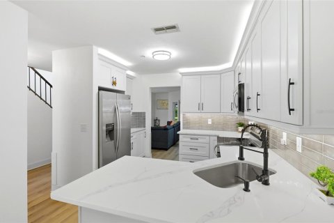 Adosado en venta en Altamonte Springs, Florida, 2 dormitorios, 142.23 m2 № 2149716 - foto 19