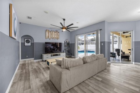 Casa en venta en Zephyrhills, Florida, 4 dormitorios, 194.07 m2 № 2221916 - foto 18