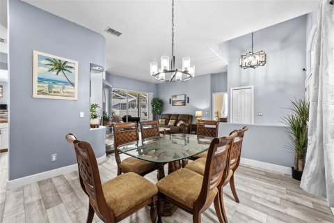 Casa en venta en Zephyrhills, Florida, 4 dormitorios, 194.07 m2 № 2221916 - foto 15