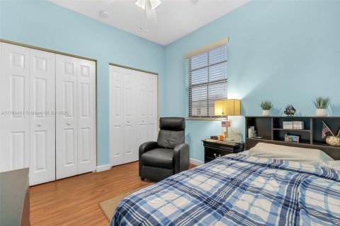 Townhouse in Homestead, Florida 3 bedrooms, 130.25 sq.m. № 1941308 - photo 29