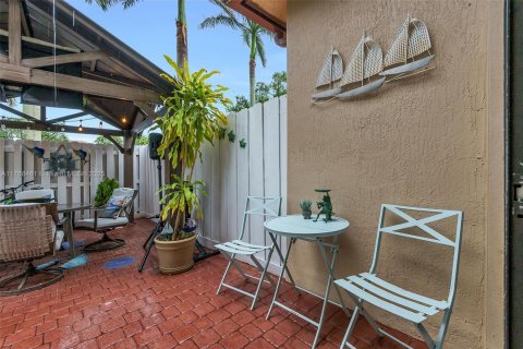 Townhouse in Homestead, Florida 3 bedrooms, 130.25 sq.m. № 1941308 - photo 17
