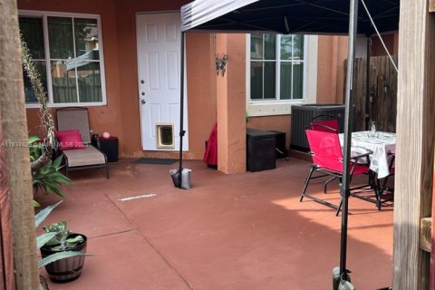 Touwnhouse à vendre à Homestead, Floride: 4 chambres, 160.54 m2 № 2090247 - photo 27