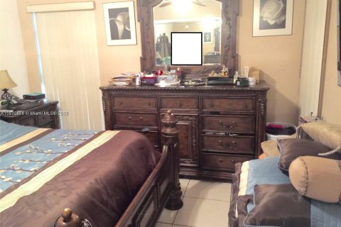 Condo in Miami, Florida, 2 bedrooms  № 1920500 - photo 11