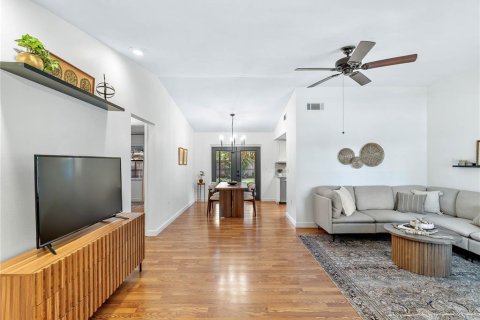 Casa en venta en Sarasota, Florida, 2 dormitorios, 84.73 m2 № 1851902 - foto 18