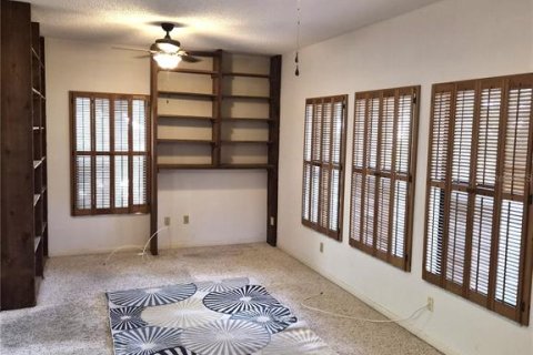 Villa ou maison à vendre à Seminole, Floride: 3 chambres, 179.12 m2 № 2355853 - photo 15