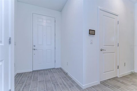 Villa ou maison à louer à Land O' Lakes, Floride: 4 chambres, 209.96 m2 № 2337431 - photo 4