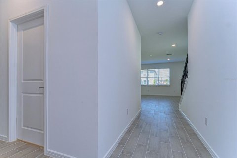 Villa ou maison à louer à Land O' Lakes, Floride: 4 chambres, 209.96 m2 № 2337431 - photo 5