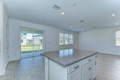 Villa ou maison à louer à Land O' Lakes, Floride: 4 chambres, 209.96 m2 № 2337431 - photo 11
