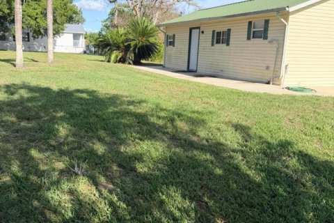 House in Okeechobee, Florida 1 bedroom, 68 sq.m. № 2146660 - photo 2