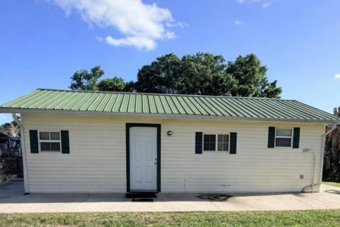 House in Okeechobee, Florida 1 bedroom, 68 sq.m. № 2146660 - photo 3